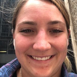 Meet your Posher, Olivia